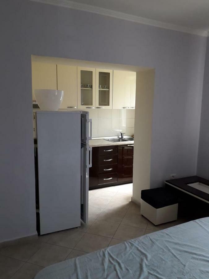 Kombinat Studio * Tirana
